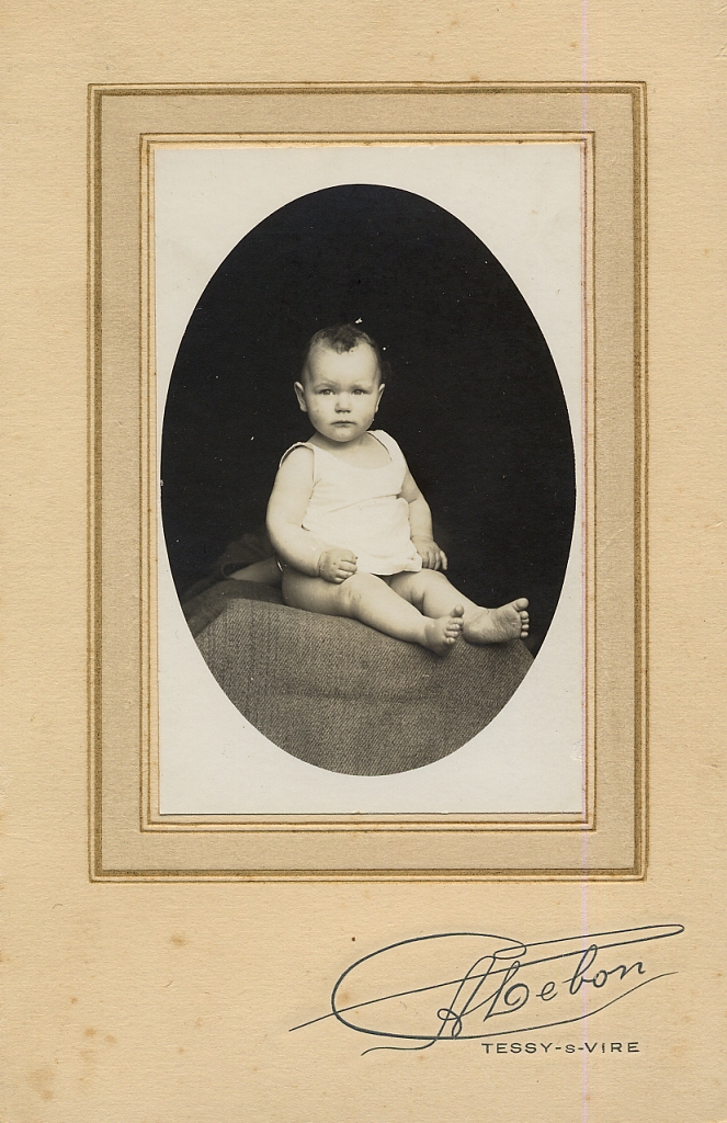 19380700 BOURSIN COLLECTION Suzanne aged 1.jpg